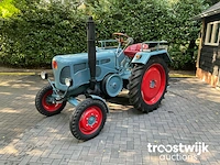 Oldtimer tractor - afbeelding 1 van  20
