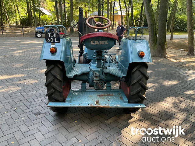 Oldtimer tractor - afbeelding 17 van  20