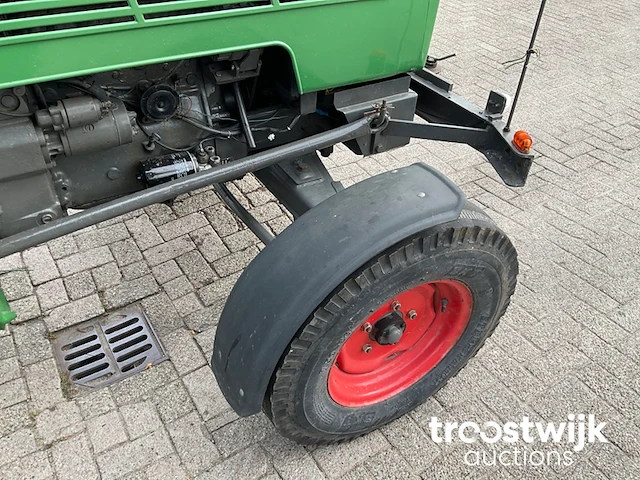 Oldtimer tractor - afbeelding 8 van  31