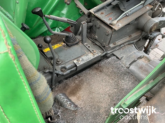 Oldtimer tractor - afbeelding 19 van  31