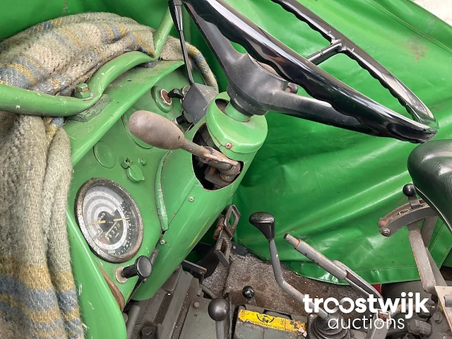 Oldtimer tractor - afbeelding 20 van  31