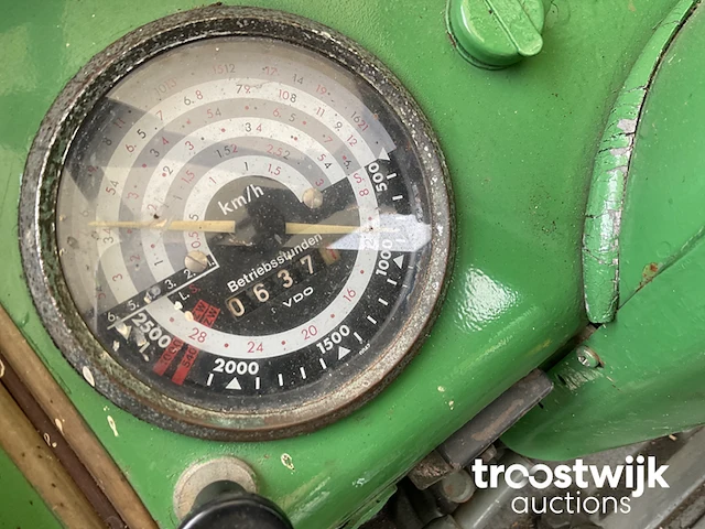Oldtimer tractor - afbeelding 21 van  31