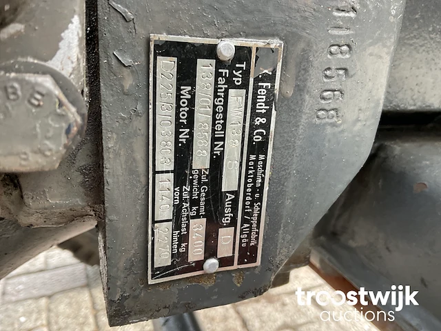 Oldtimer tractor - afbeelding 25 van  31