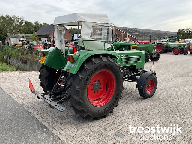 Oldtimer tractor - afbeelding 28 van  31