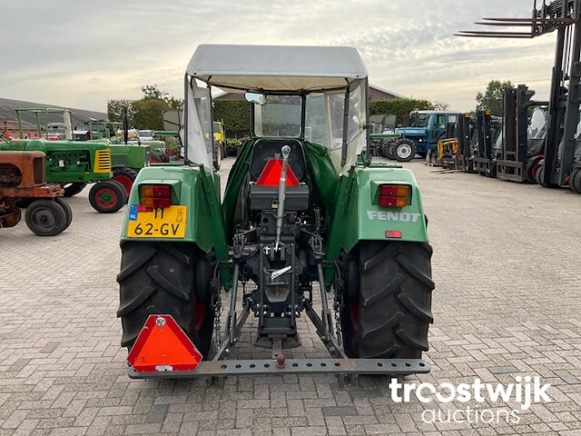 Oldtimer tractor - afbeelding 29 van  31
