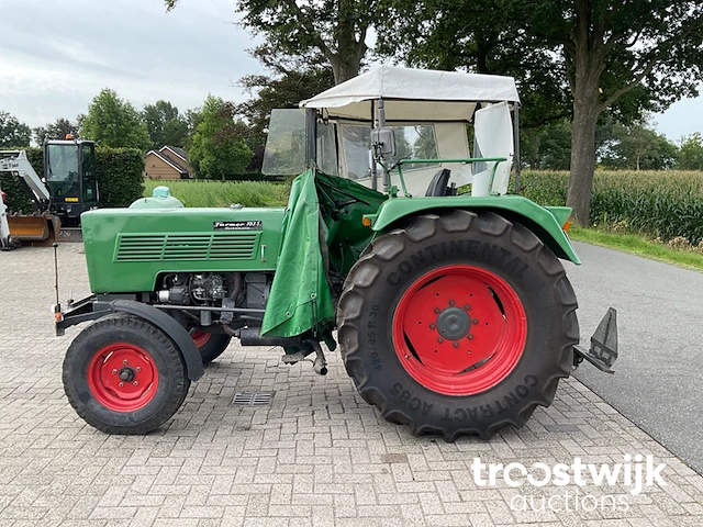 Oldtimer tractor - afbeelding 31 van  31