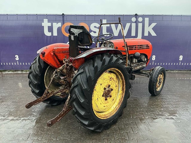 Oldtimer tractor - afbeelding 5 van  10