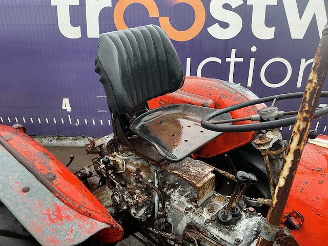 Oldtimer tractor - afbeelding 9 van  10