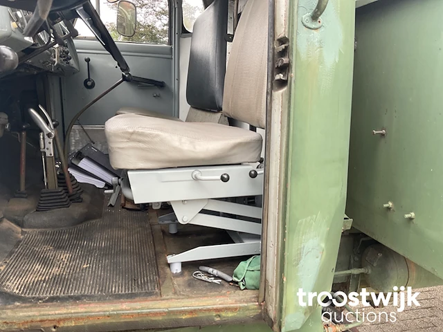 Oldtimer vrachtwagen 4x4 - afbeelding 28 van  42