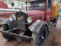 Oldtimer vrachtwagen, berliet - afbeelding 2 van  52