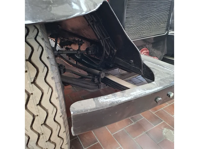 Oldtimer vrachtwagen, berliet - afbeelding 7 van  52