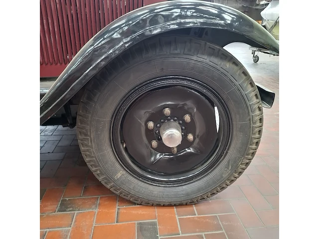 Oldtimer vrachtwagen, berliet - afbeelding 8 van  52