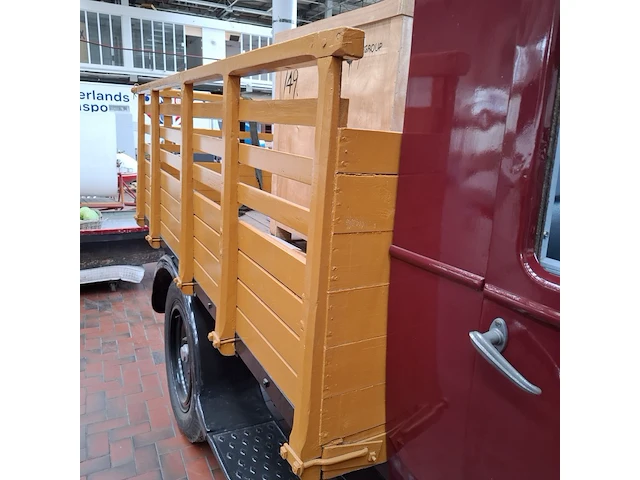 Oldtimer vrachtwagen, berliet - afbeelding 11 van  52