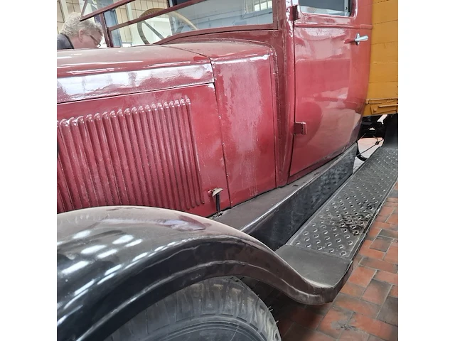Oldtimer vrachtwagen, berliet - afbeelding 20 van  52