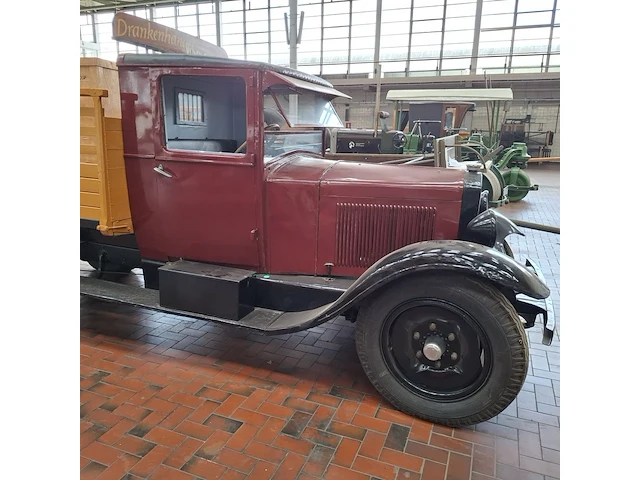 Oldtimer vrachtwagen, berliet - afbeelding 23 van  52