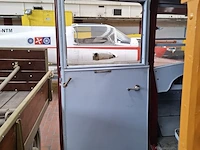 Oldtimer vrachtwagen, berliet - afbeelding 35 van  52