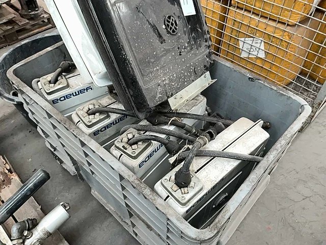 Olie vul station - afbeelding 5 van  11