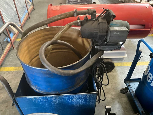 Oliepomp en transportkar (5x) - afbeelding 8 van  9
