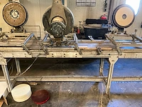 Oliestraat v.v. automatische aanvoer, 3 uitsmeermachines + borstel 600x50cm - afbeelding 7 van  8