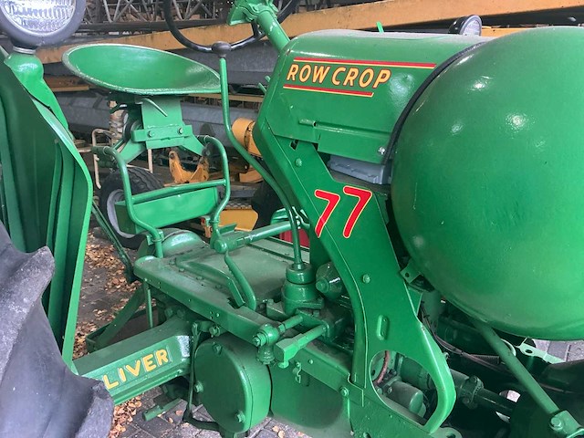 Oliver 1953 super 77 oldtimer tractor - afbeelding 9 van  23