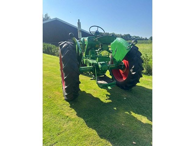 Oliver 1953 super 77 oldtimer tractor - afbeelding 19 van  23