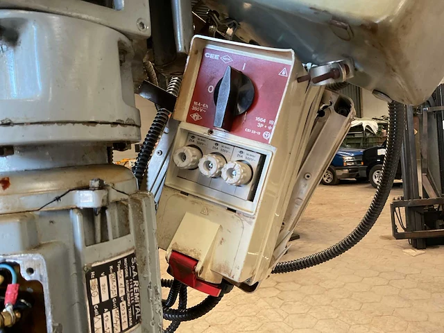 Olivetti kolomboormachine - afbeelding 2 van  12