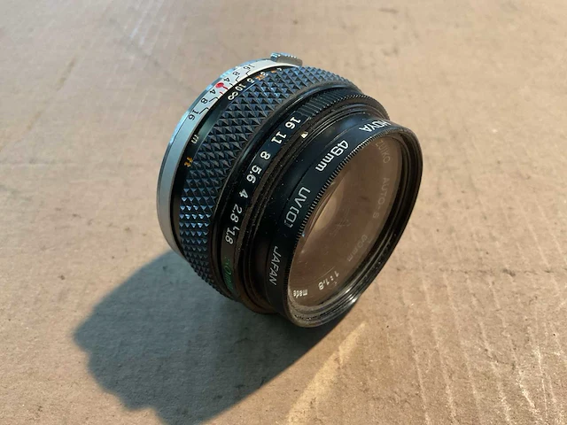 Olympus auto-s camera lens - afbeelding 2 van  2