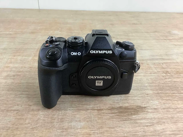 Olympus camera om-d e-m1 mark ii body (black) - afbeelding 5 van  9