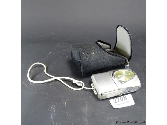 Olympus mju 400 4 megapixels, 3x zoom camera in etui - afbeelding 1 van  5