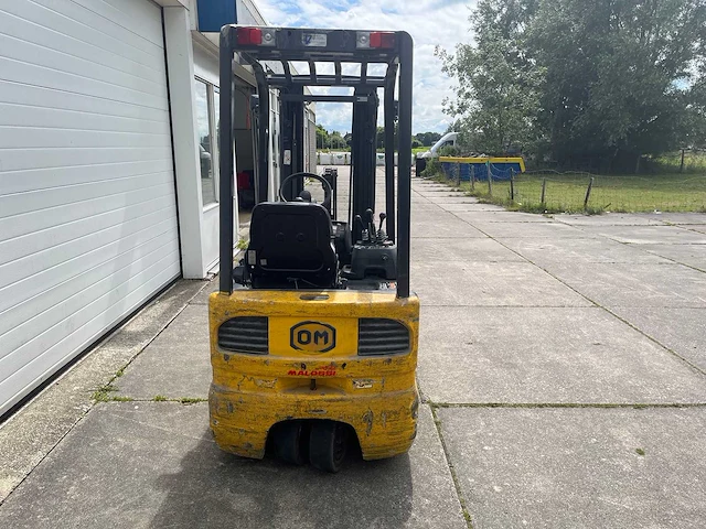 Om - vorkheftruck - e153 - triple mast - side shift - kantelbare vorken - afbeelding 15 van  20