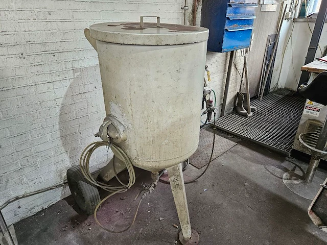 Omax - 80160 - waterstraalsnijmachine - afbeelding 12 van  15