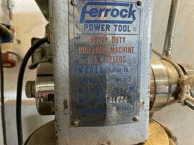 Omga / ferrock t55-300ce / fm16 afkortcirkelzaagmachine + kolomboor - afbeelding 7 van  7