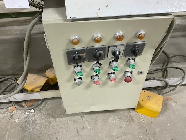 Omga radiaalafkortzaagmachine (4x) - afbeelding 8 van  31