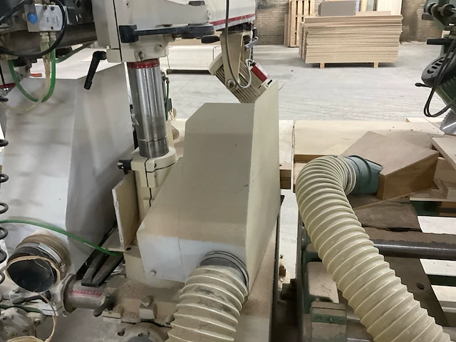 Omga radiaalafkortzaagmachine (4x) - afbeelding 28 van  31