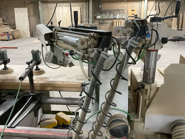 Omga radiaalafkortzaagmachine (4x) - afbeelding 29 van  31