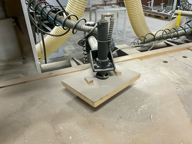 Omga radialmatic radiaalafkortzaagmachine (2x) - afbeelding 7 van  21