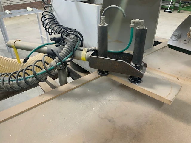 Omga radialmatic radiaalafkortzaagmachine (2x) - afbeelding 13 van  21
