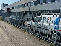 Omheining met schuifpoort (23,25x18,25 mtr) (424m2) - afbeelding 12 van  41