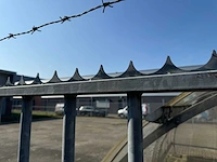 Omheining met schuifpoort (23,25x18,25 mtr) (424m2) - afbeelding 29 van  41