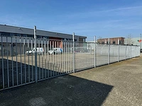 Omheining met schuifpoort (23,25x18,25 mtr) (424m2) - afbeelding 31 van  41