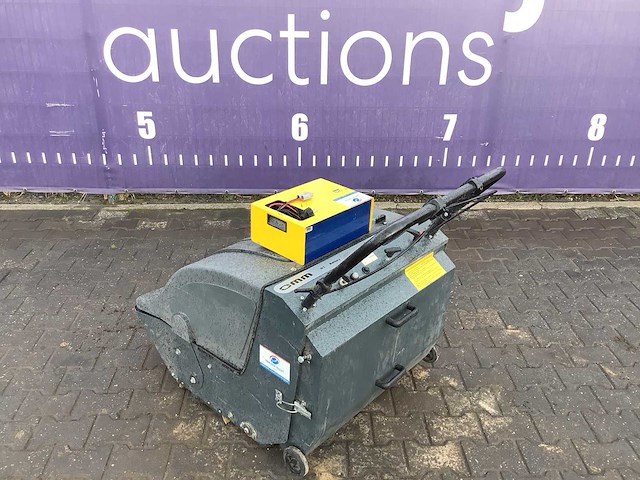 Omm zelfrijdende veegmachine - afbeelding 4 van  6