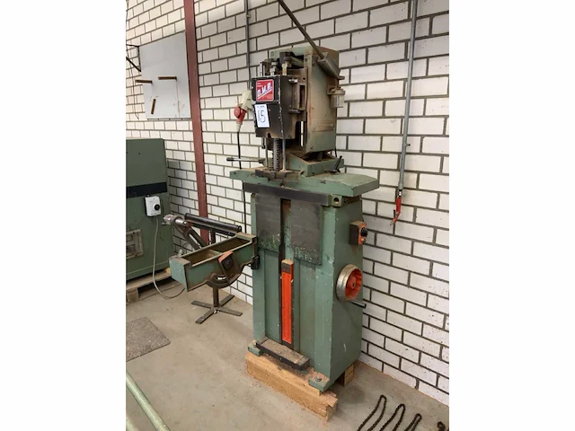 O.m.r. nuova kettingfreesmachine - afbeelding 7 van  13