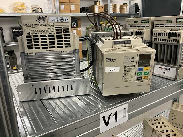 Omron 3g3ev-a4007ma-cues1 omvormer (2x) - afbeelding 2 van  3