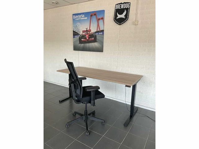 Omt - elektrisch zit/sta bureau - afbeelding 10 van  10