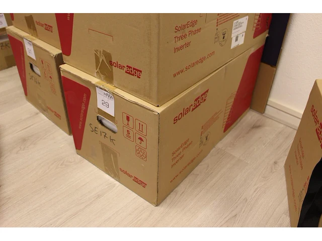 Omvormer solar edge se17k-beotobnn4. - afbeelding 1 van  2