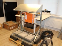 Omvormerframe conduct pv shelter. nieuw op pallet. afmeting 110 x 70 x 145 cm.
