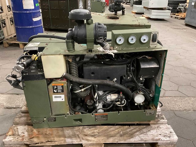 Onan 7.5hdkat41934k stroomgenerator - afbeelding 2 van  11