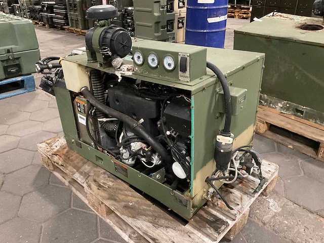 Onan 7.5hdkat41934k stroomgenerator - afbeelding 3 van  11
