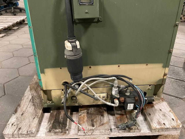Onan 7.5hdkat41934k stroomgenerator - afbeelding 4 van  11