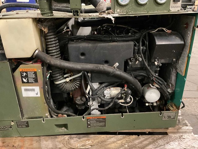 Onan 7.5hdkat41934k stroomgenerator - afbeelding 8 van  11